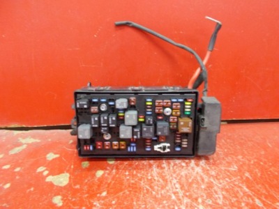 Opel insignia a 08-17 13222782 коробка предохранителей фото №1