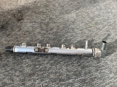 Bmw 1 120d e87 2.0 d молдинг упорскування оригінал фото №1