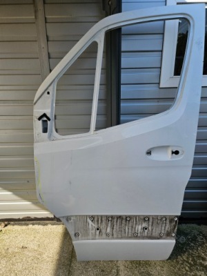 Mercedes sprinter 907 910 2018- дверь передние левая фото №1