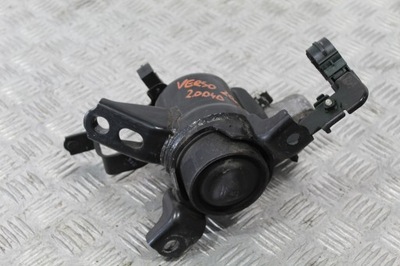 Кронштейн подушка двигателя toyota verso 09- фото №1