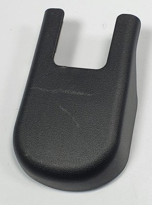 Захист заглушка сидіння правий перед mazda rx-8 rx8 f151-57052 фото №1