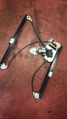 Land rover range rover l322 2003 подъемник стекло дверь передних 8381020 фото №1