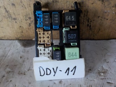 Volkswagen caddy коробка запобіжників фото №1