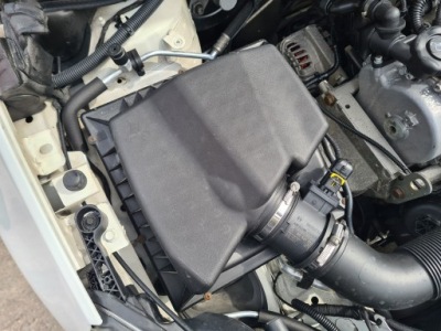 Корпус фільтра повітря opel astra j 1.3 1.7 cdti фото №1