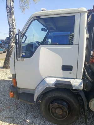 Mitsubishi canter дверь левое передок  передние голый фото №1