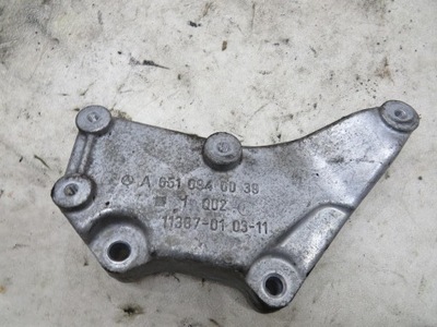 Кронштейн кронштейн mercedes w205 a6510940039 фото №1