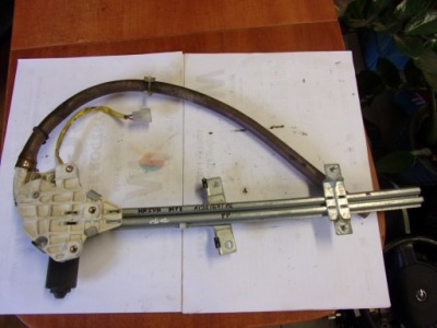 Підйомник скло передній правий el mazda mpv фото №1