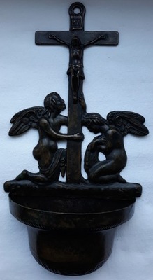 stara mosiężna kropielnica