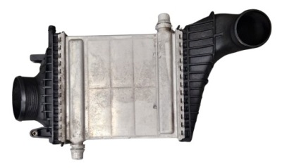 Інтеркулер радіатор mercedes a klasa w176 a45 amg cla фото №1