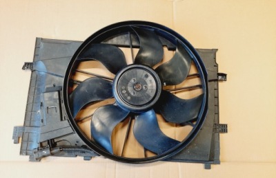 Mercedes clc cl203 2.2 cdi вентилятор радіатора a2035001793 фото №1