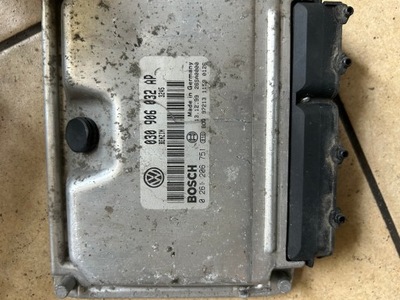Бортовой компьютер блок управления двигателя 030906032ap vw polo фото №1