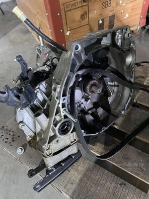 Dacia duster ii коробка передач передач jr5083 фото №1