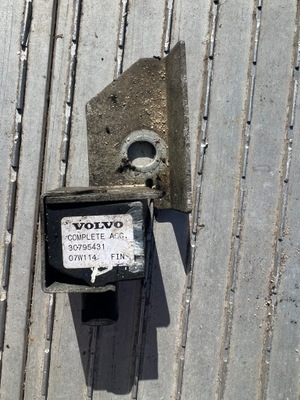 Volvo датчик подвеска оригинальный номер 30795431 фото №1