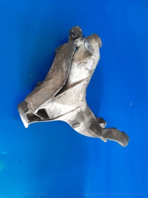 Кронштейн двигуна audi a4 b8 2.0 tfsi cdn фото №1