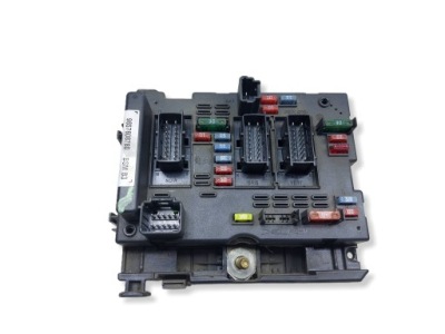 Коробка предохранителей peugeot 206 9657608780 фото №1