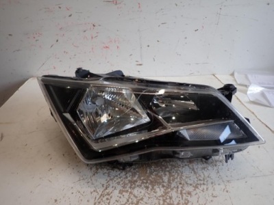 Лампа перед передня права seat ateca 2016- фото №1