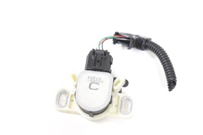 Lexus rc 300h 2016 rhd перемикач датчика педалі гальма фото №1