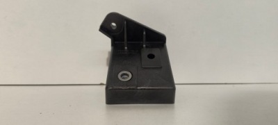 Кронштейн напрямна бампера лампи правий перед tesla model s фото №1