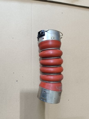 Bmw 5' g31 540d труба шланг патрубок повітря інтеркулер 8571027 фото №1