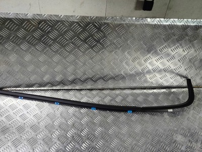 Kia stinger прокладка двері ліва задня накладка фото №1