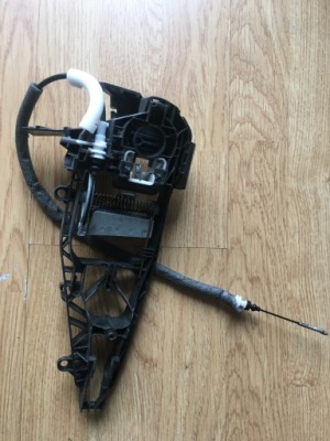 Bmw f15 x5 кронштейн ручка правий перед 7304804 фото №1