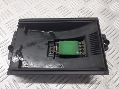 Резистор резистор вентилятор audi a4 b5 1.8 4d0941563 фото №1