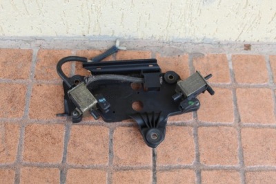 Клапан вакууму audi a6 c5 2.8 078133365b фото №1