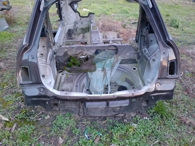 Pas задний поддон audi a1 8x 3d задняя четверть фото №1