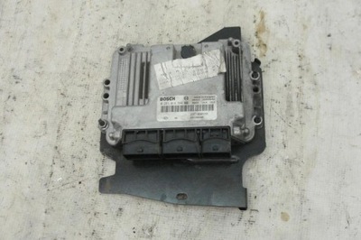 Бортовий комп'ютер блок керування двигуна renault scenic iii 1.9 dci фото №1