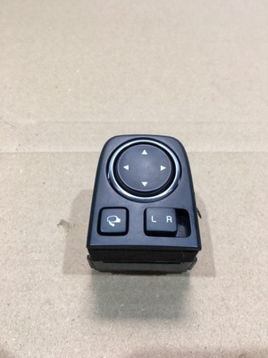 Перемикач регулювання дзеркал kia оригінальний номер 93530-j7000 фото №1