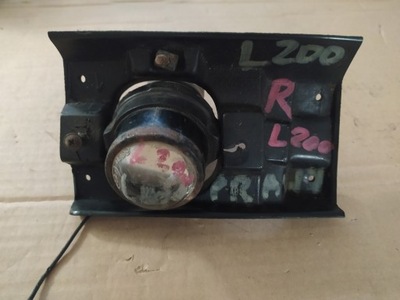 Mitsubishi l200 протитуманна фара правий захист фото №1