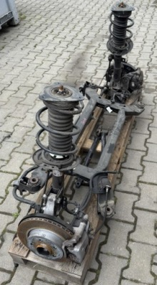 Renault megane v e-tech задняя ось балка подвеска поворотный кулак амортизатор фото №1