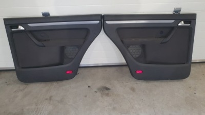 Touran обшивка двері лівий правий задній 10-15 фото №1