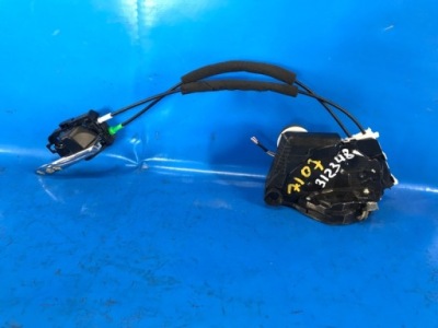 Замок дверь przed. правый. toyota prius 16 6903047110 фото №1