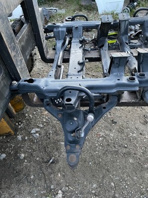 VIGA SUSPENSIONES PARTE DELANTERA MERCEDES SPRINTER 906  