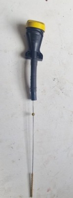 Щуп оливи щуп оригінальний номер 8200825703 renault laguna iii nissan x-trail 2.0dci фото №1