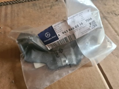 Рамка пластик mercedes actros a9438460314 фото №1