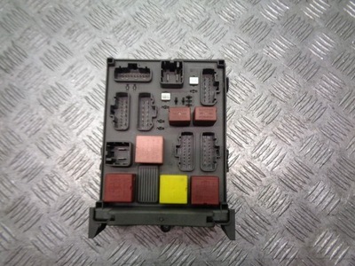 Коробка предохранителей vel satis 3.0dci 8200447440 фото №1