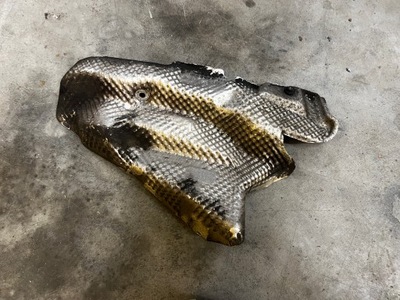 Лист захист теплова двигуна підвіска перед права porsche macan 95b фото №1