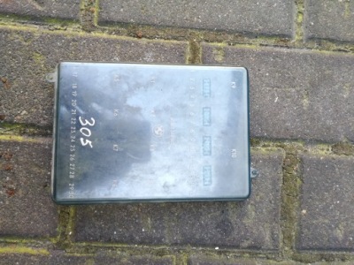 Кришка запобіжників bmw e30 фото №1