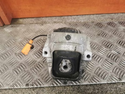 Подушка двигуна audi оригінальний номер 8k0199381 фото №1