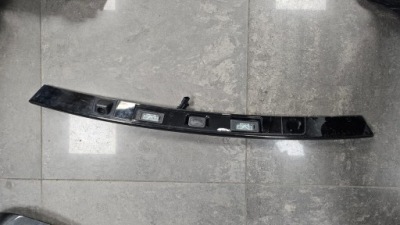 Land rover discovery l550 накладка кришки молдинг fk72-40406 poznań фото №1