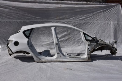 Opel astra j hb крыло правый задний z40r фото №1