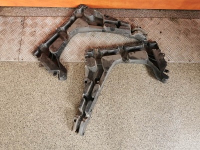 Напрямна бампера задня seat leon 5f9807375b 5f9807376b фото №1