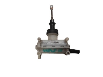 Mercedes e w124 84- привод центрального замка левый задняя фото №1