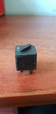 Реле land rover range rover l322 6901469 фото №1