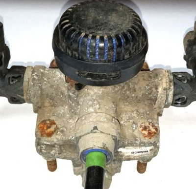 Клапан релейний renault premium dxi volvo fh фото №1