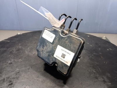 Tesla motors model s насос abs 1037797-00-a фото №1