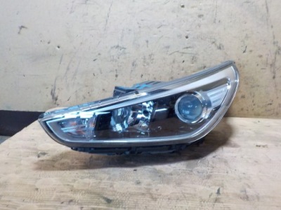 Hyundai i30 лампа ліва передня ułamane кронштейн фото №1