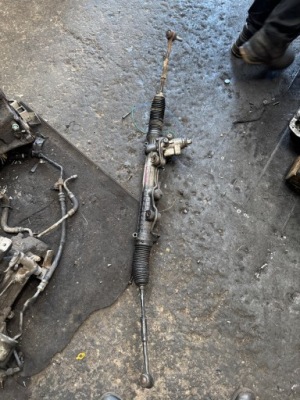 Mercedes w220 рейка рульова трансмісія a22011011003 фото №1